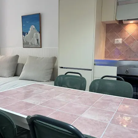 Kostanca Pool & Bay *