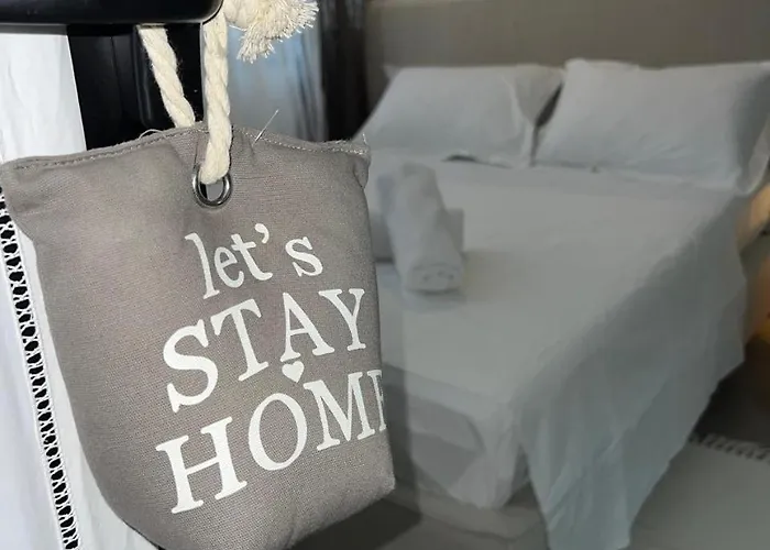 Kostanca Pool & Bay *