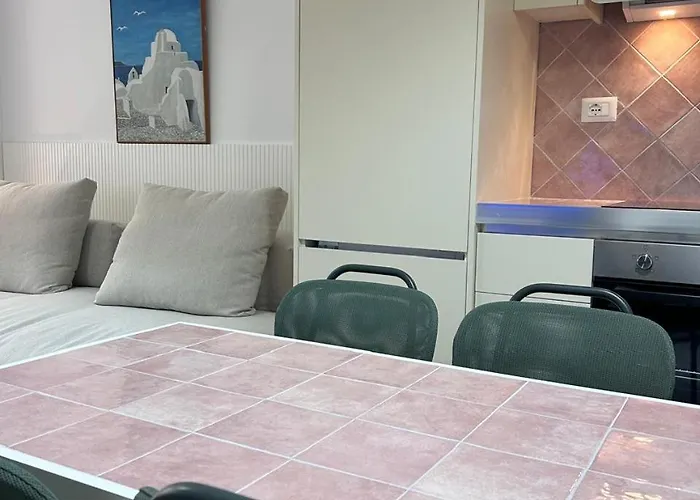 Kostanca Pool & Bay *