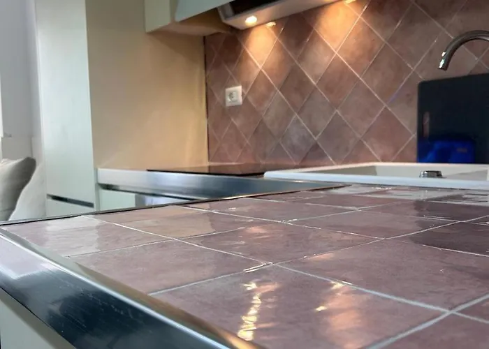 Kostanca Pool & Bay *